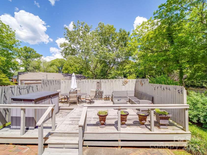 5411 Valley Forge Road, Charlotte, NC 28210.  MLS# CAR4255474, YatesRealty ID 10741. 