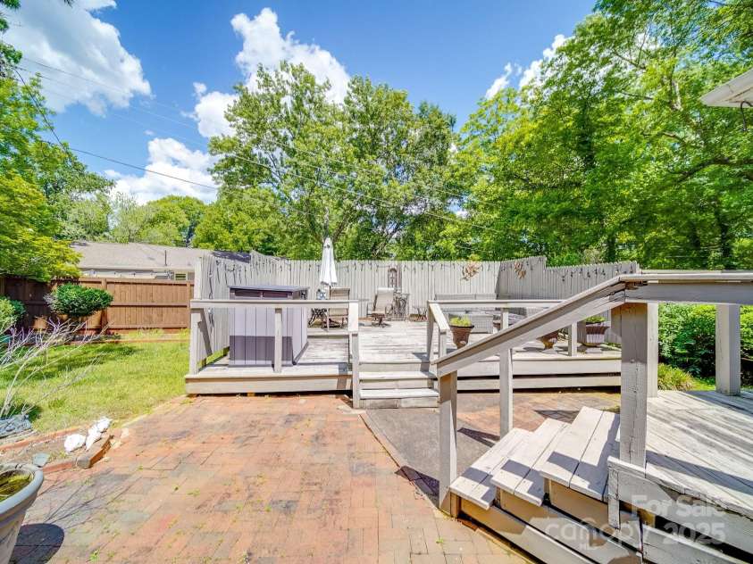 5411 Valley Forge Road, Charlotte, NC 28210.  MLS# CAR4255474, YatesRealty ID 10741. 