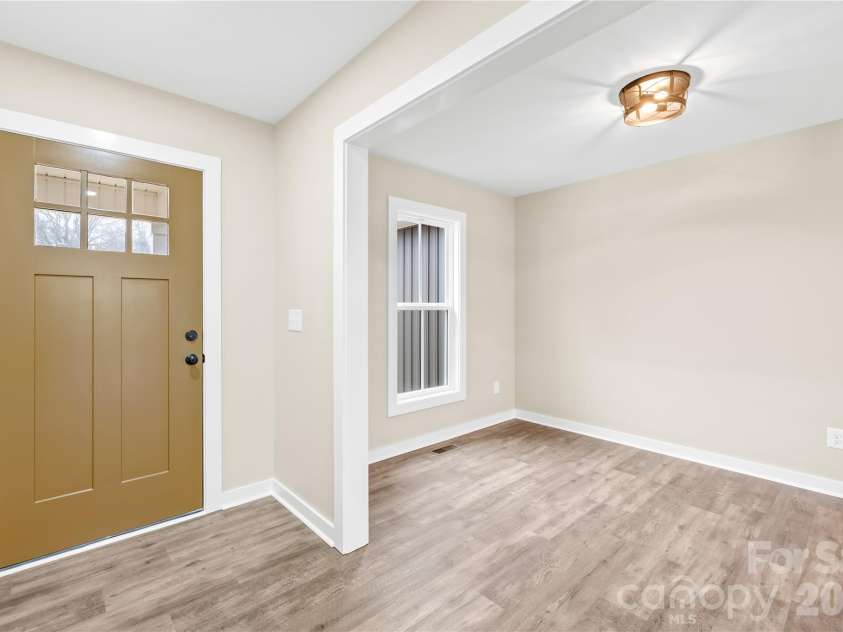 242 Bradley Farm Road, Statesville, NC 28625.  MLS# CAR4355453, YatesRealty ID 10743. 