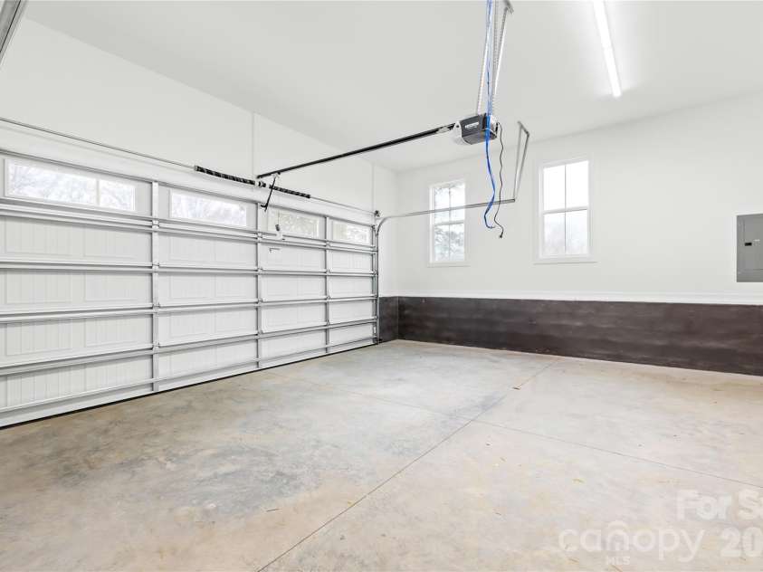 242 Bradley Farm Road, Statesville, NC 28625.  MLS# CAR4355453, YatesRealty ID 10743. 