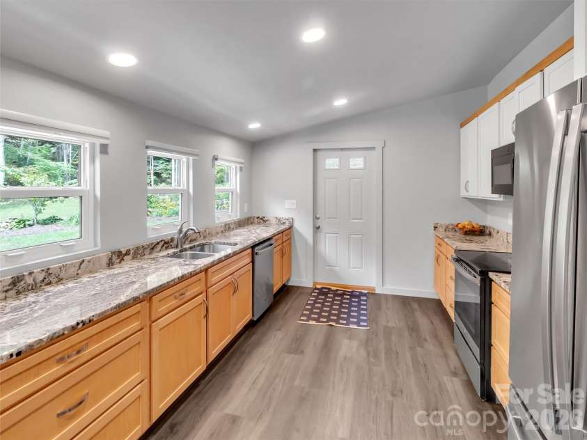 70 Icicle Ridge Road, Sylva, NC 28779.  MLS# CAR4344064, YatesRealty ID 10746. 