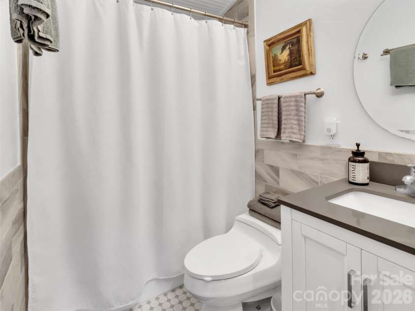 70 Icicle Ridge Road, Sylva, NC 28779.  MLS# CAR4344064, YatesRealty ID 10746. 