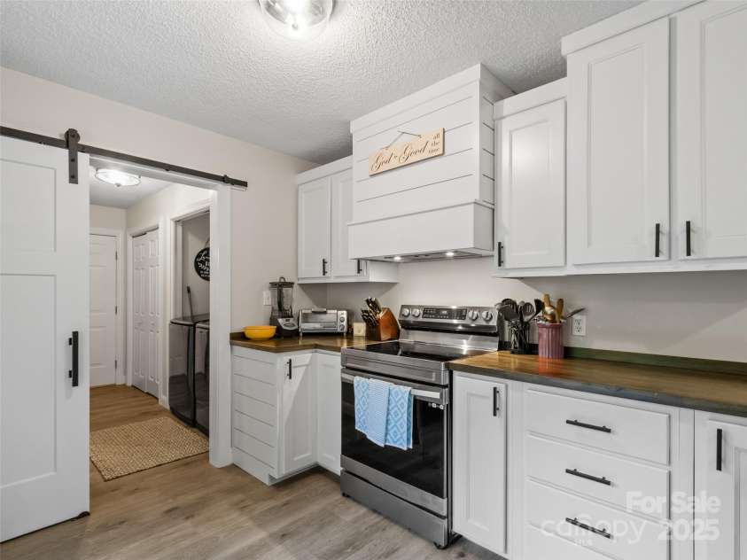 2581 Double Island Road, Green Mountain, NC 28740.  MLS# CAR4255592, YatesRealty ID 10747. 