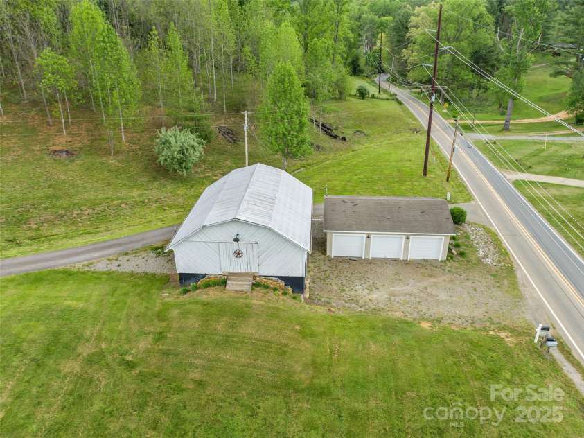 2581 Double Island Road, Green Mountain, NC 28740.  MLS# CAR4255592, YatesRealty ID 10747. 