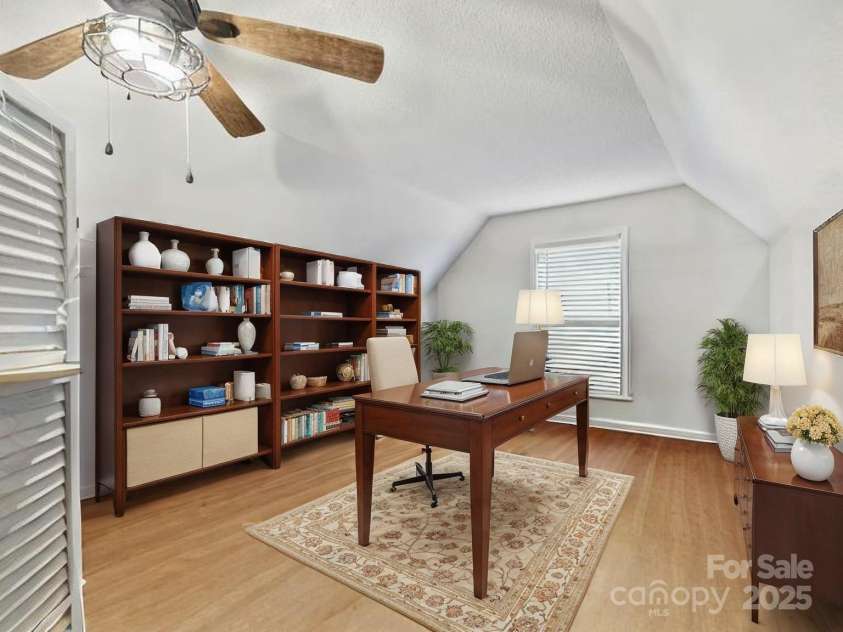 2581 Double Island Road, Green Mountain, NC 28740.  MLS# CAR4255592, YatesRealty ID 10747. Bonus RM Virtual decorated and staged