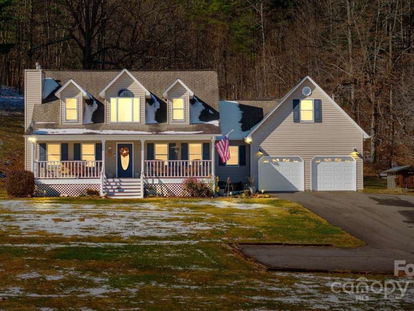 2581 Double Island Road, Green Mountain, NC 28740.  MLS# CAR4320527, YatesRealty ID 10747. 