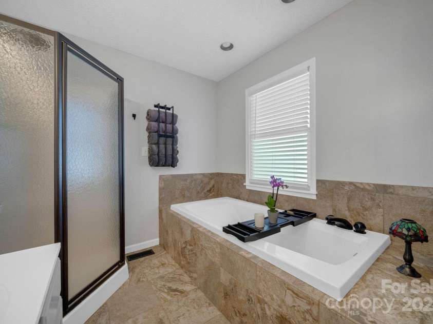 2581 Double Island Road, Green Mountain, NC 28740.  MLS# CAR4320527, YatesRealty ID 10747. Master Bath