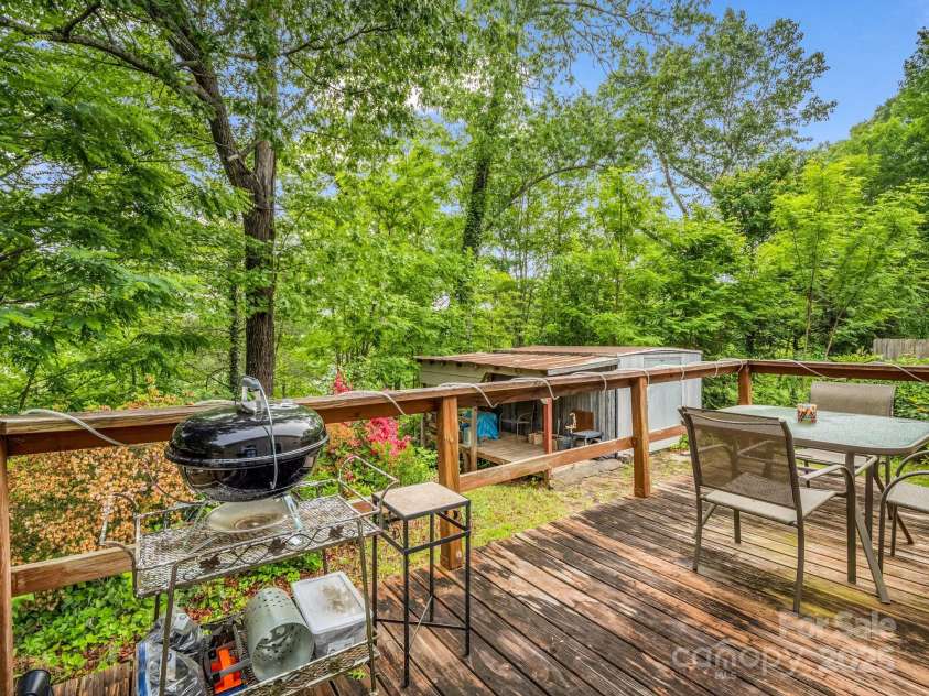125 Snug Harbor Circle, Lake Lure, NC 28746.  MLS# CAR4250830, YatesRealty ID 10748. 