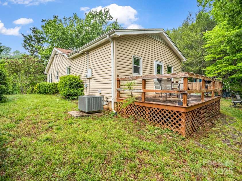 125 Snug Harbor Circle, Lake Lure, NC 28746.  MLS# CAR4250830, YatesRealty ID 10748. 