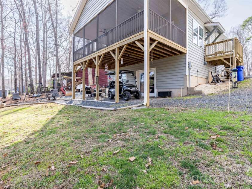 194 Hattaway Circle, Mount Gilead, NC 27306.  MLS# CAR4356878, YatesRealty ID 10751. 