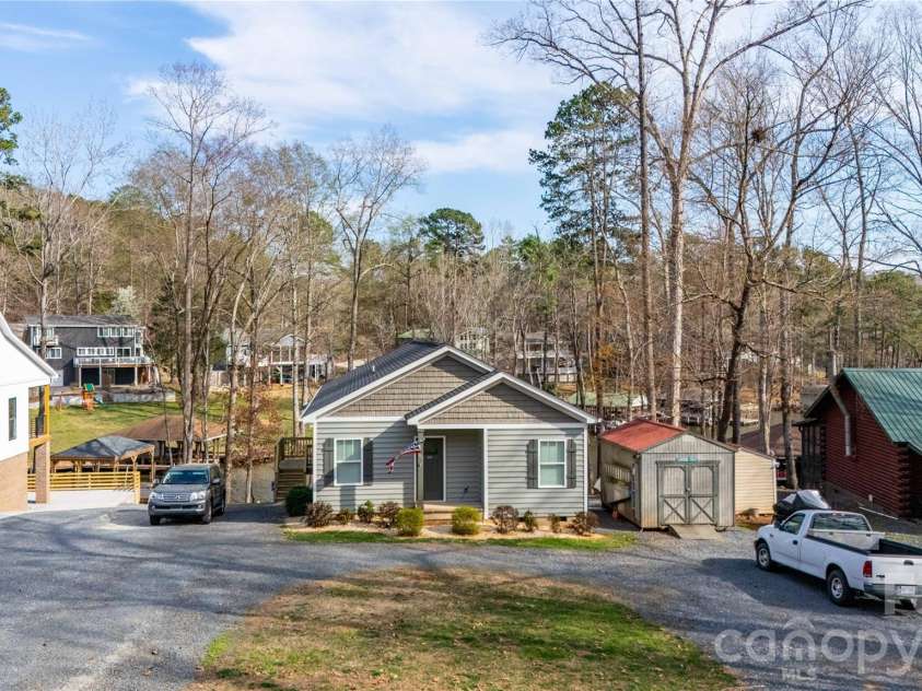 194 Hattaway Circle, Mount Gilead, NC 27306.  MLS# CAR4356878, YatesRealty ID 10751. 