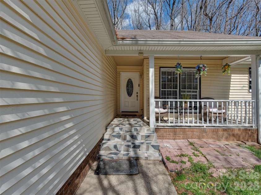 8540 Stoneface Road, Charlotte, NC 28214.  MLS# CAR4355516, YatesRealty ID 10752. 
