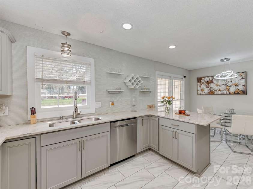8540 Stoneface Road, Charlotte, NC 28214.  MLS# CAR4355516, YatesRealty ID 10752. 