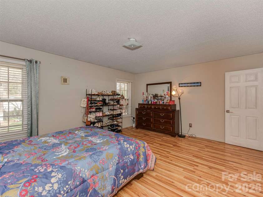 8540 Stoneface Road, Charlotte, NC 28214.  MLS# CAR4355516, YatesRealty ID 10752. 