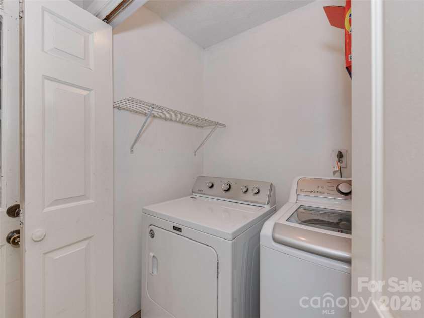 8540 Stoneface Road, Charlotte, NC 28214.  MLS# CAR4355516, YatesRealty ID 10752. 