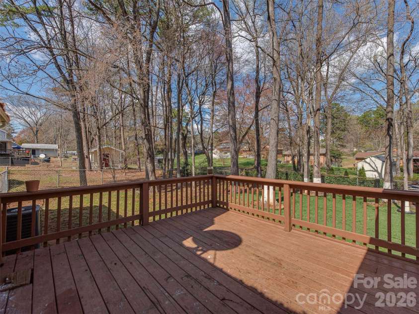 8540 Stoneface Road, Charlotte, NC 28214.  MLS# CAR4355516, YatesRealty ID 10752. 