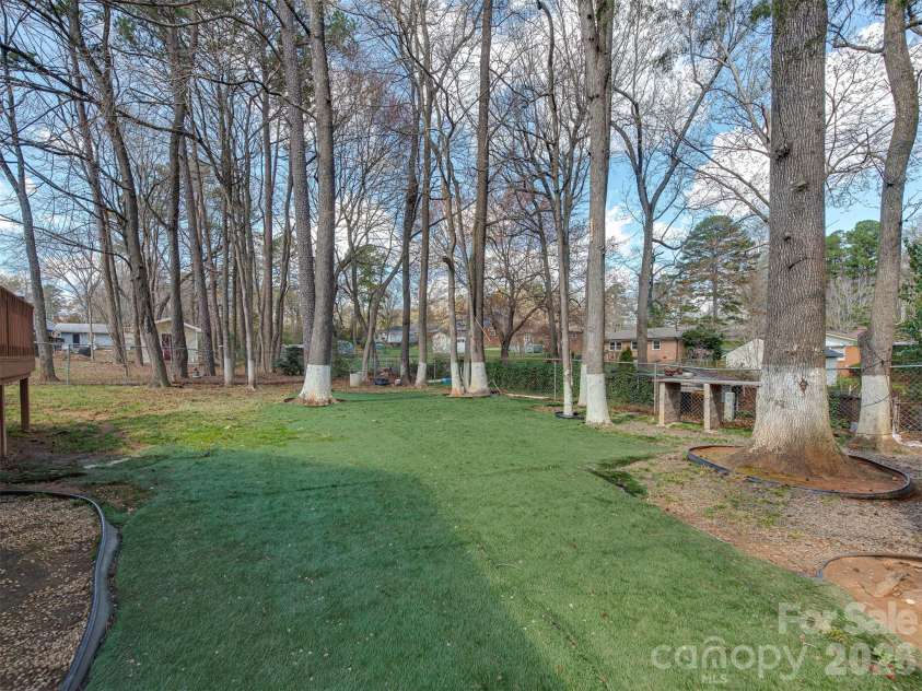 8540 Stoneface Road, Charlotte, NC 28214.  MLS# CAR4355516, YatesRealty ID 10752. 