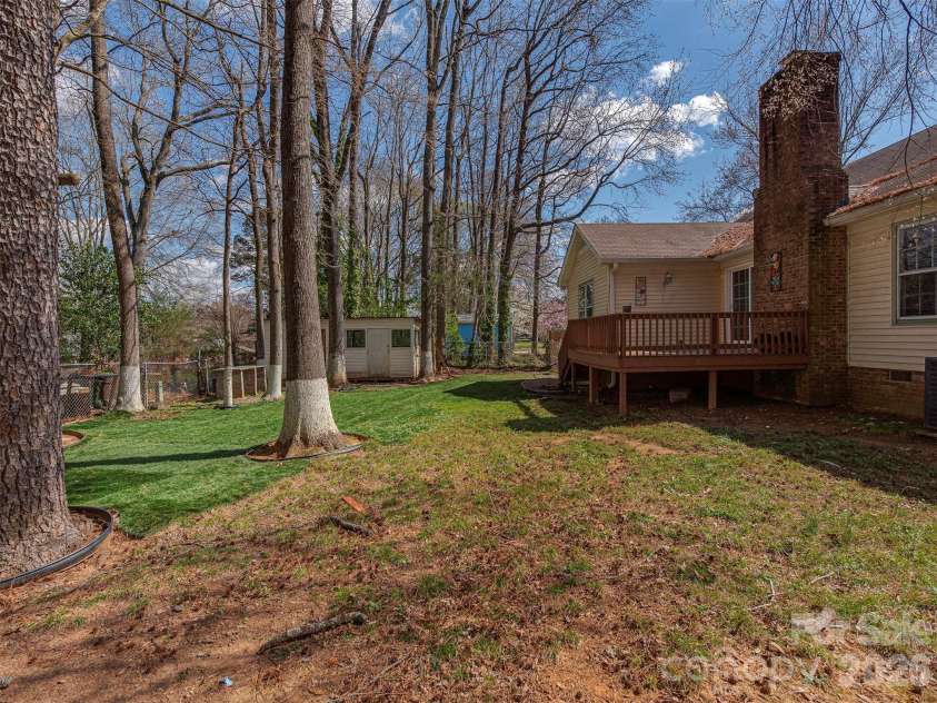 8540 Stoneface Road, Charlotte, NC 28214.  MLS# CAR4355516, YatesRealty ID 10752. 