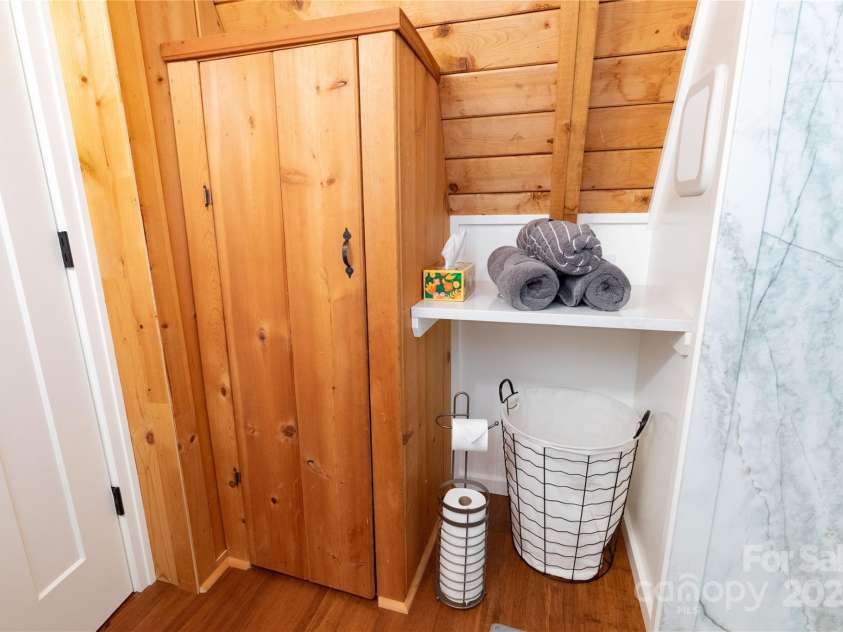 59 Lost Cove, Waynesville, NC 28785.  MLS# CAR4252422, YatesRealty ID 10753. 