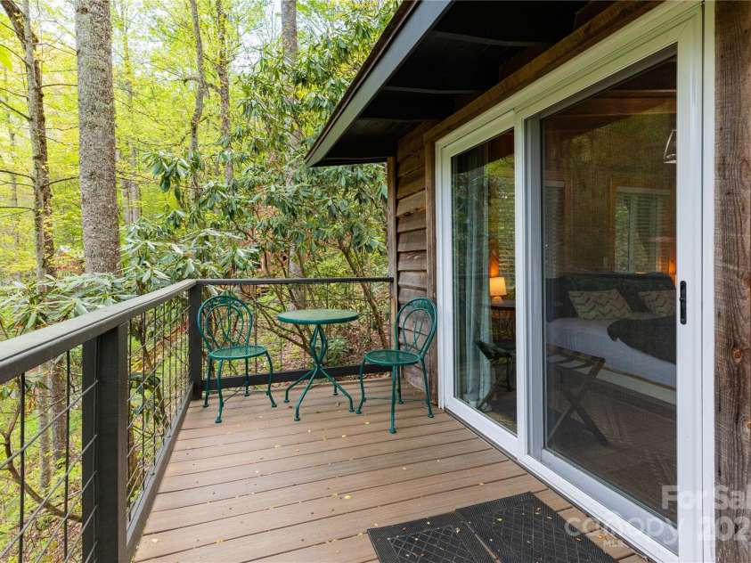 59 Lost Cove, Waynesville, NC 28785.  MLS# CAR4252422, YatesRealty ID 10753. 