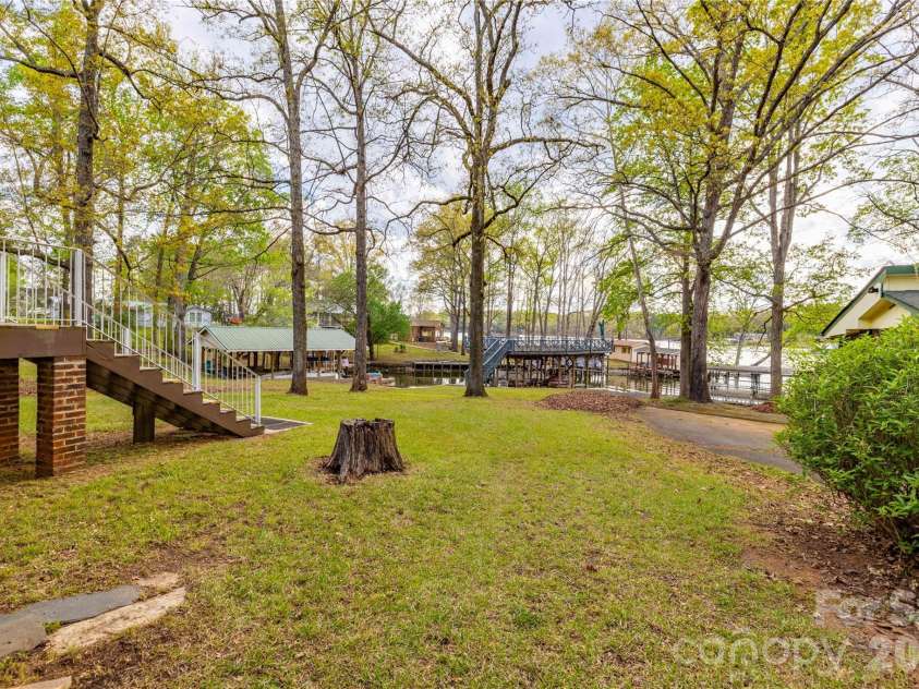 646 Springwood Drive, Mount Gilead, NC 27306.  MLS# CAR4366149, YatesRealty ID 10753. 