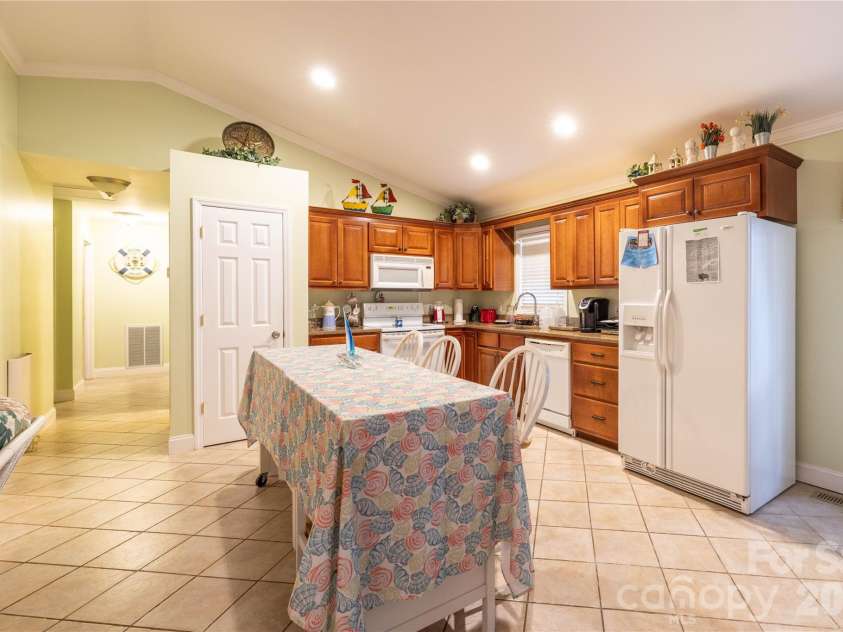 646 Springwood Drive, Mount Gilead, NC 27306.  MLS# CAR4366149, YatesRealty ID 10753. 