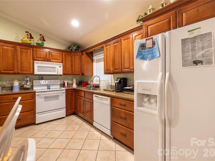 646 Springwood Drive, Mount Gilead, NC 27306.  MLS# CAR4366149, YatesRealty ID 10753. 