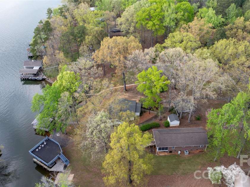646 Springwood Drive, Mount Gilead, NC 27306.  MLS# CAR4366149, YatesRealty ID 10753. 