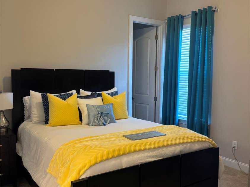 10039 St Kitts Landing Lane, Charlotte, NC 28278.  MLS# CAR4254774, YatesRealty ID 10755. 