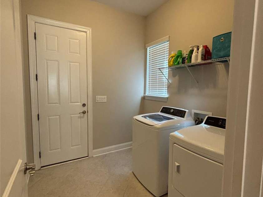 10039 St Kitts Landing Lane, Charlotte, NC 28278.  MLS# CAR4254774, YatesRealty ID 10755. 