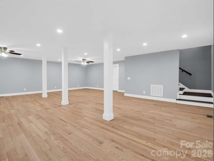 38 Scenic View Drive, Hendersonville, NC 28792.  MLS# CAR4357881, YatesRealty ID 10755. 