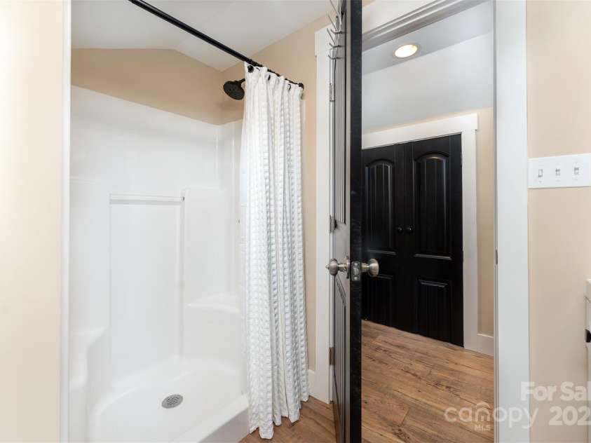 15 Eaglebear Drive, Asheville, NC 28806.  MLS# CAR4321295, YatesRealty ID 10756. 