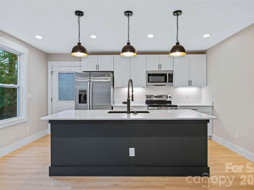 112 Baldwin Road, Arden, NC 28704.  MLS# CAR4333650, YatesRealty ID 10757. 