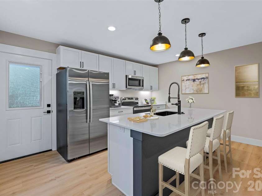 112 Baldwin Road, Arden, NC 28704.  MLS# CAR4333650, YatesRealty ID 10757. 
