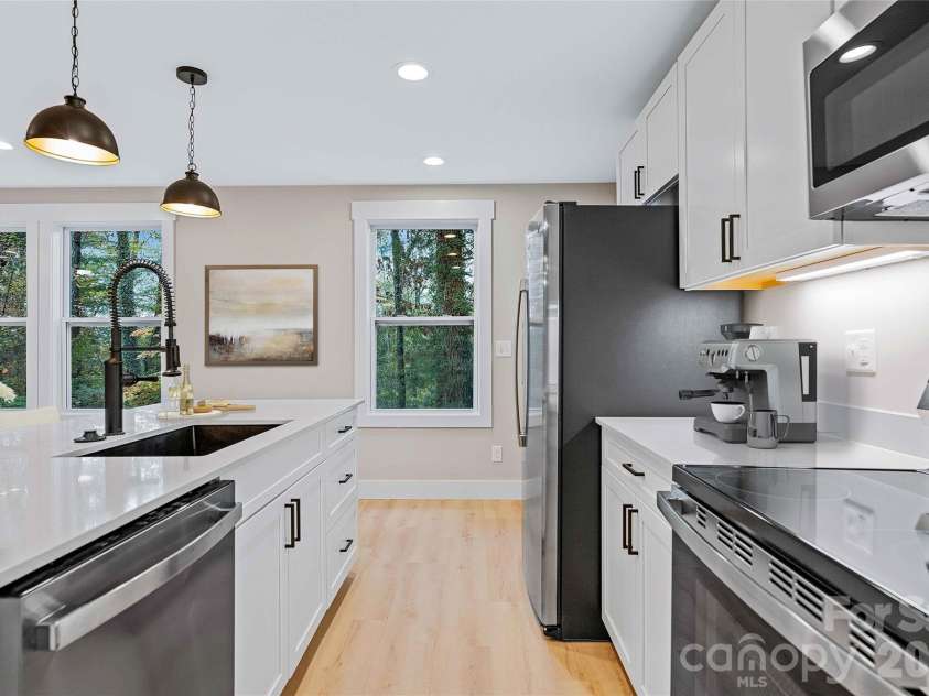 112 Baldwin Road, Arden, NC 28704.  MLS# CAR4333650, YatesRealty ID 10757. 
