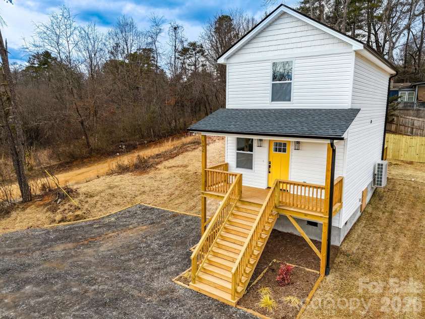 112 Baldwin Road, Arden, NC 28704.  MLS# CAR4333650, YatesRealty ID 10757. 