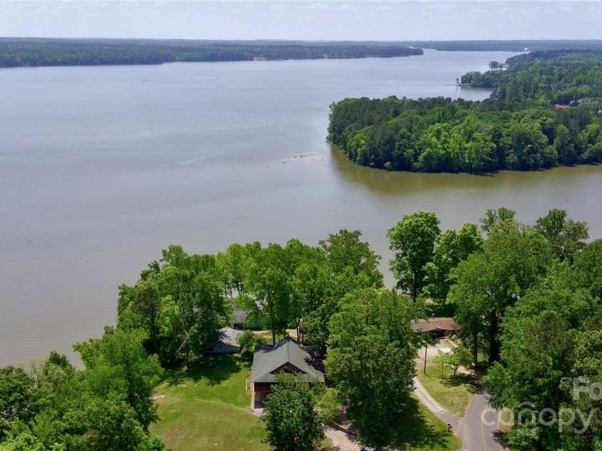 993 Jackson Road, Fort Lawn, SC 29714.  MLS# CAR4279269, YatesRealty ID 10757. 