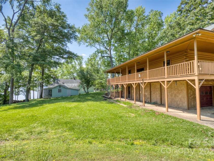 993 Jackson Road, Fort Lawn, SC 29714.  MLS# CAR4279269, YatesRealty ID 10757. 