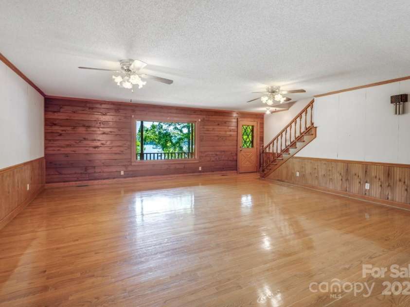 993 Jackson Road, Fort Lawn, SC 29714.  MLS# CAR4279269, YatesRealty ID 10757. 