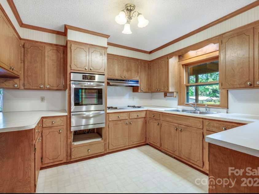 993 Jackson Road, Fort Lawn, SC 29714.  MLS# CAR4279269, YatesRealty ID 10757. 