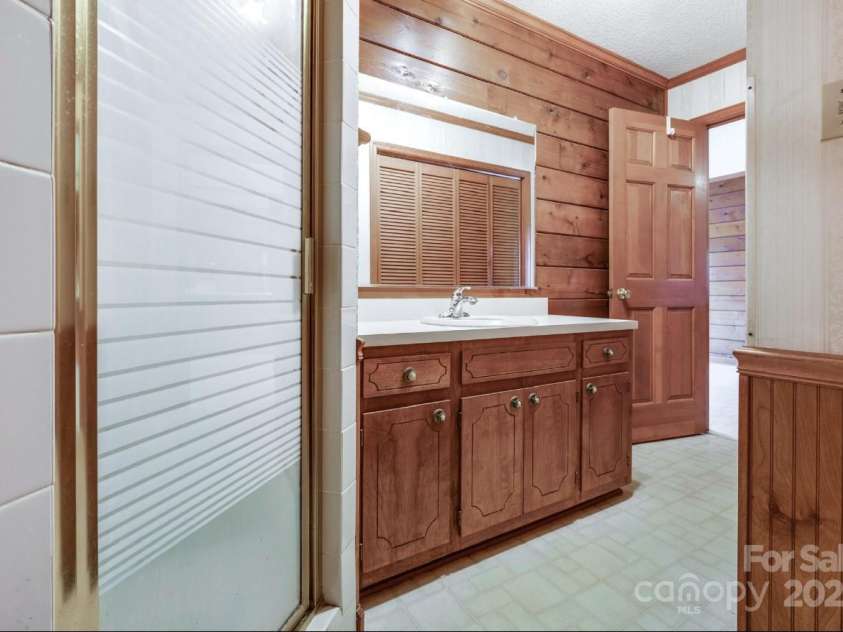 993 Jackson Road, Fort Lawn, SC 29714.  MLS# CAR4279269, YatesRealty ID 10757. 