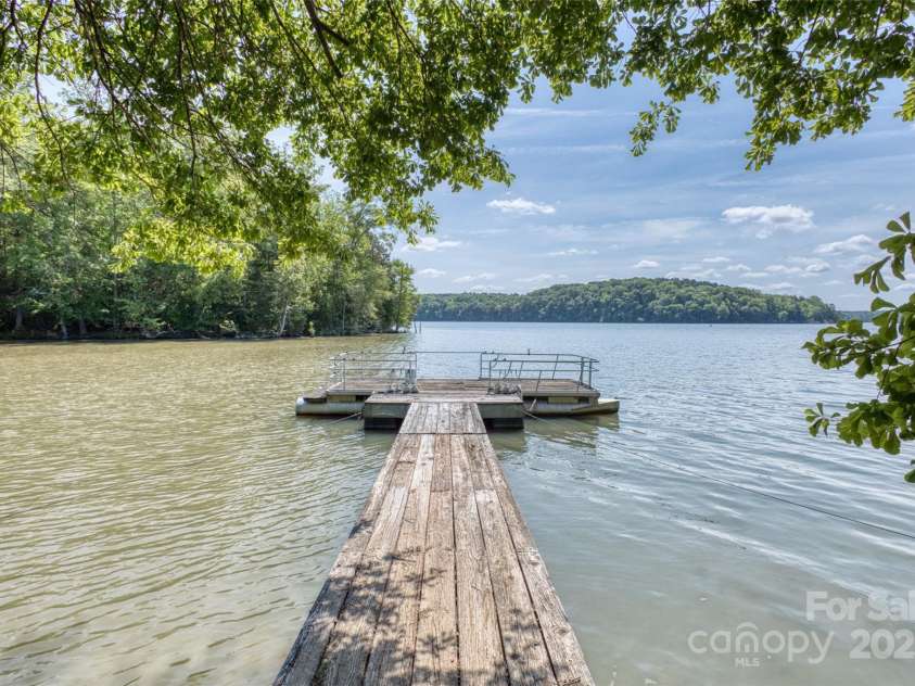 993 Jackson Road, Fort Lawn, SC 29714.  MLS# CAR4279269, YatesRealty ID 10757. 