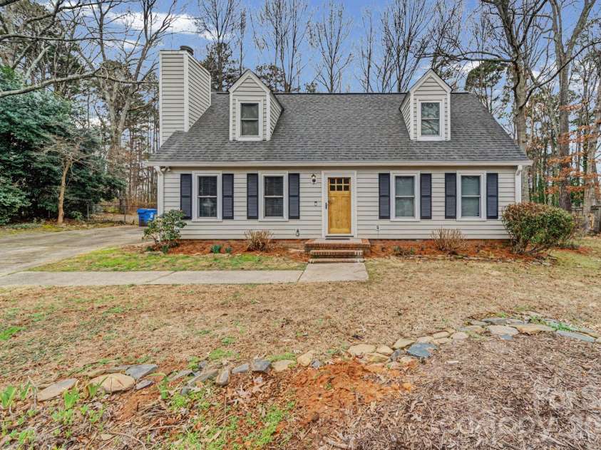 10316 Stornoway Court, Mint Hill, NC 28227.  MLS# CAR4350526, YatesRealty ID 10758. 