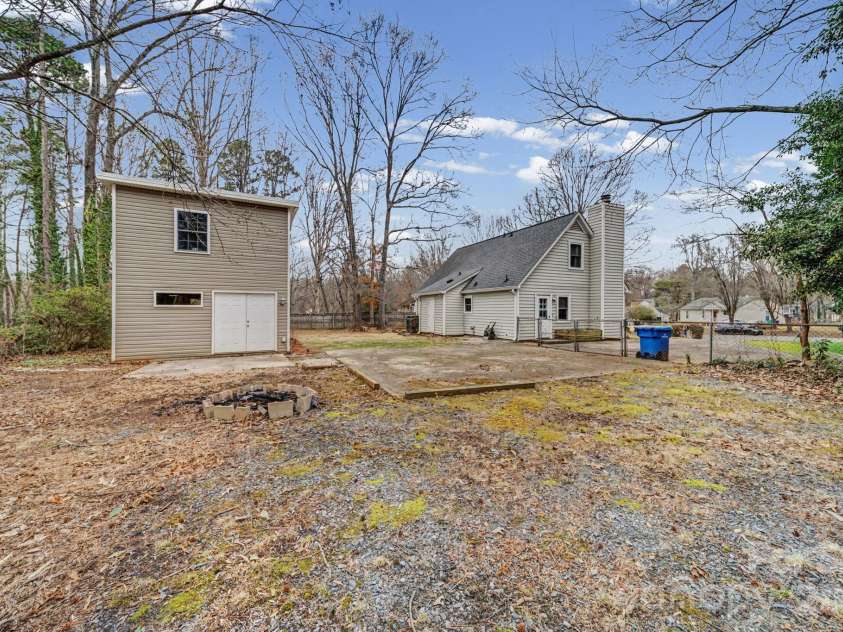 10316 Stornoway Court, Mint Hill, NC 28227.  MLS# CAR4350526, YatesRealty ID 10758. Detached Building