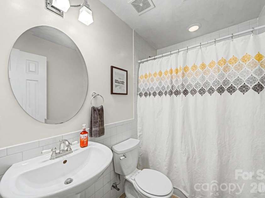 10316 Stornoway Court, Mint Hill, NC 28227.  MLS# CAR4350526, YatesRealty ID 10758. Full bath on main floor.
