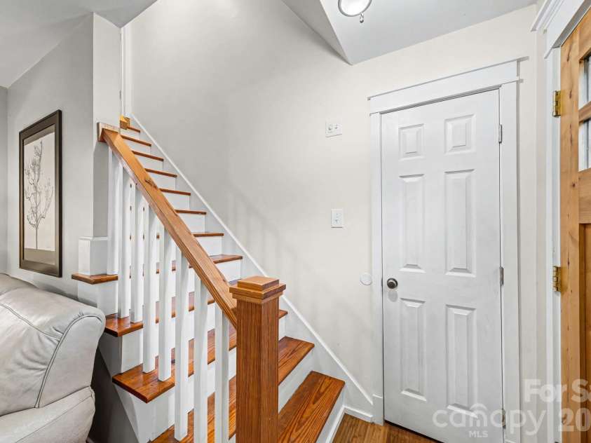 10316 Stornoway Court, Mint Hill, NC 28227.  MLS# CAR4350526, YatesRealty ID 10758. Let's go upstairs!