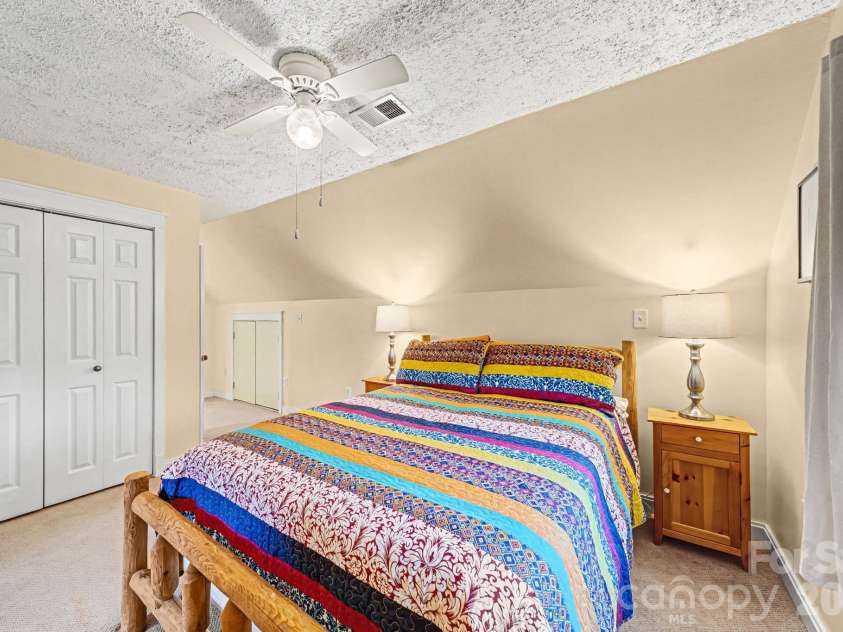 10316 Stornoway Court, Mint Hill, NC 28227.  MLS# CAR4350526, YatesRealty ID 10758. Primary Suite