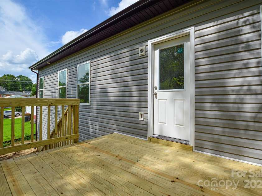 2706 Lyla Avenue, Concord, NC 28027.  MLS# CAR4255527, YatesRealty ID 10759. 