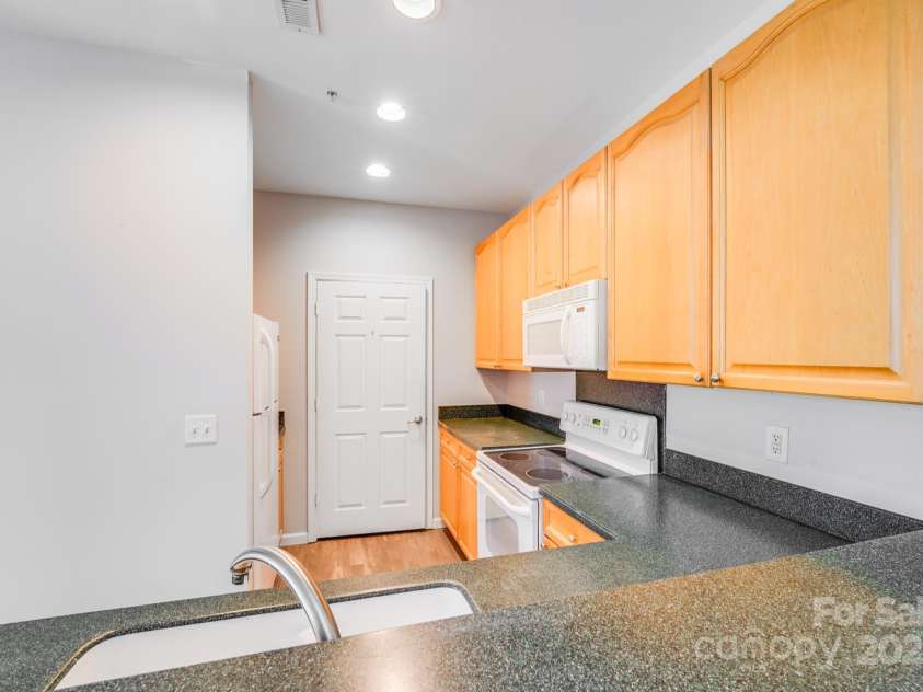 6112 Creft Circle, Indian Trail, NC 28079.  MLS# CAR4276140, YatesRealty ID 1076. 