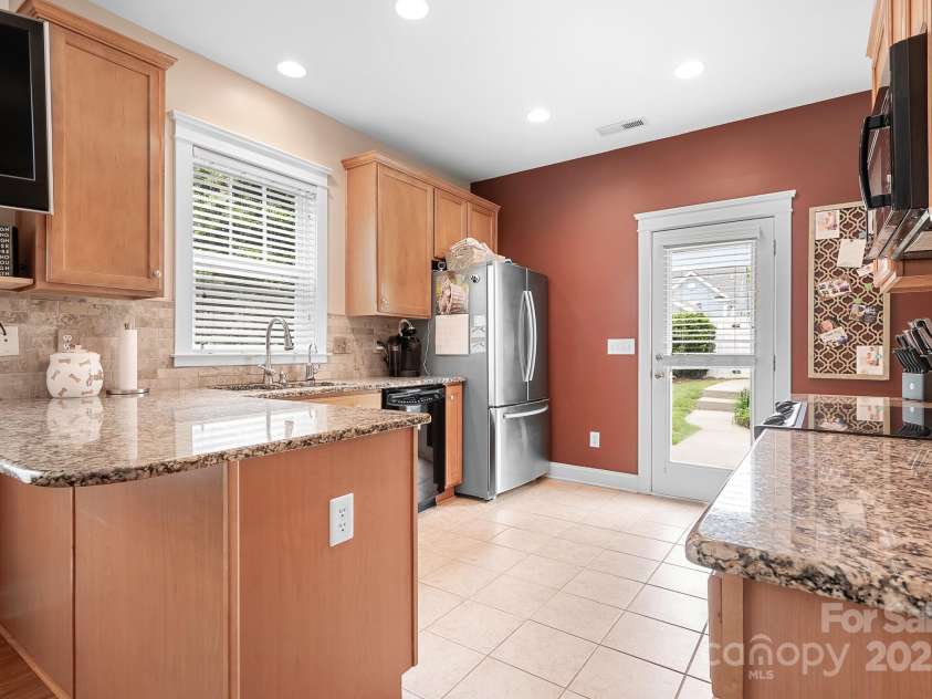 14541 Holly Springs Drive, Huntersville, NC 28078.  MLS# CAR4247448, YatesRealty ID 10760. 